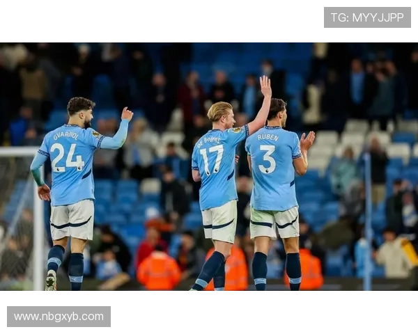 曼城防守稳定性出现波动:球队近期状态下滑,整体表现面临考验 曼城防守稳定性出现波动:球队近期状态下滑,整体表现面临考验